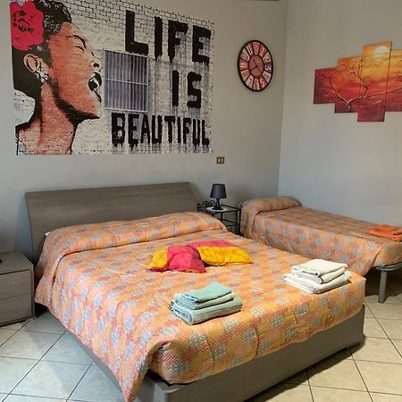 Casa Vacanze La Stazione Браччано Экстерьер фото