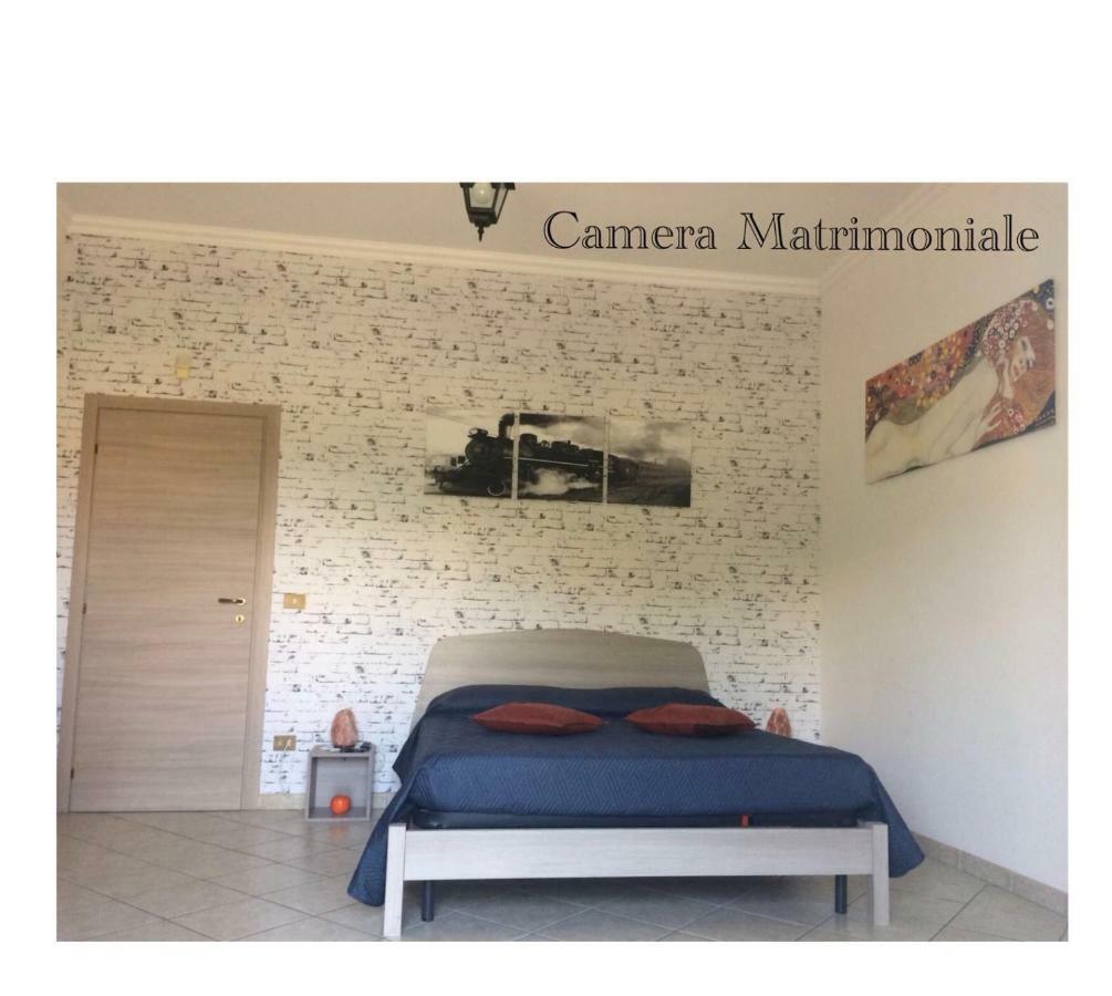 Casa Vacanze La Stazione Браччано Экстерьер фото